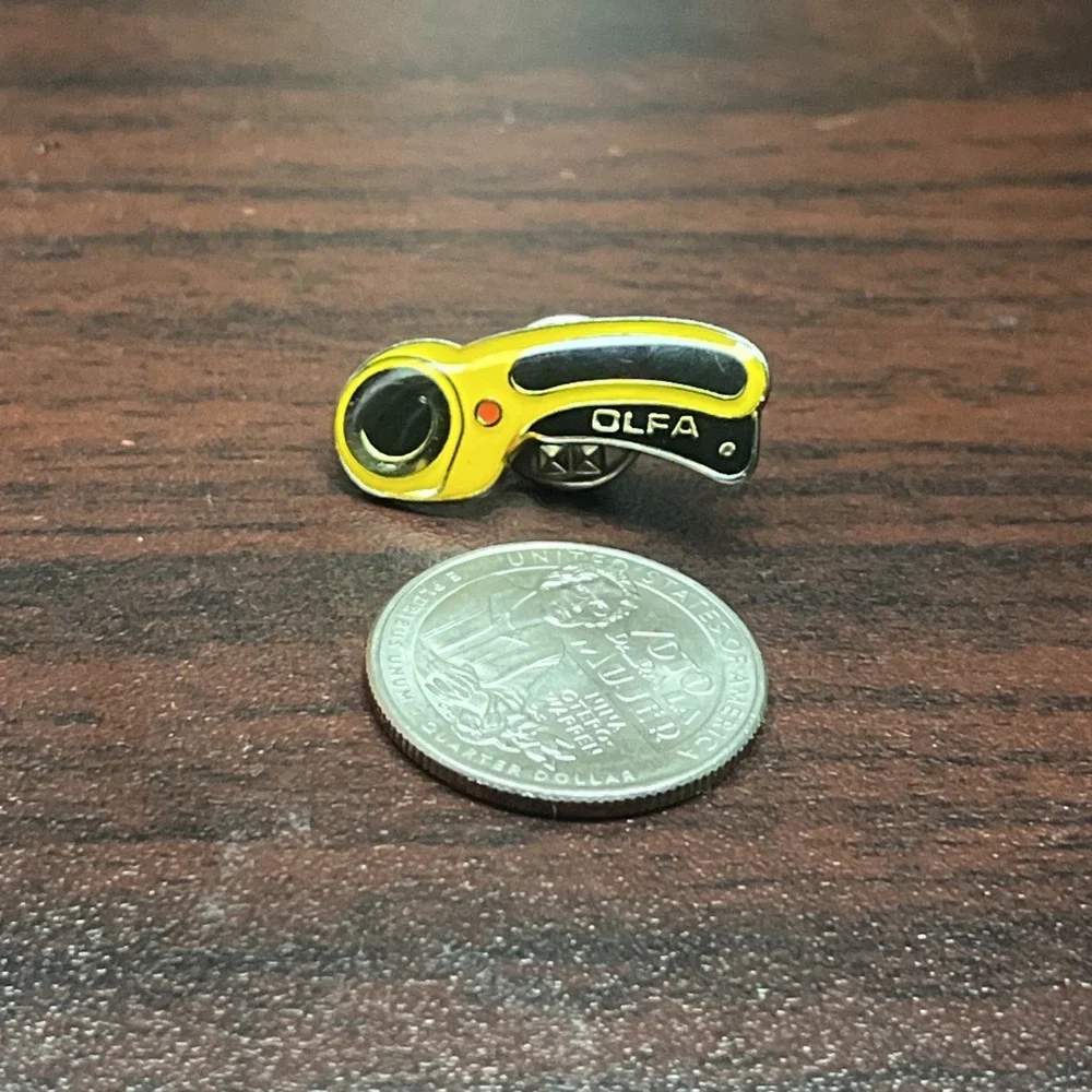 OLFA‎ Rotary Cutter Hand Tool Japanese Lapel Hat Pin